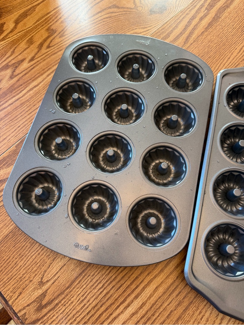 Wilton Nonstick Mini Bundt Cake Pan Set in Dark Gray - Picture 2 of 3